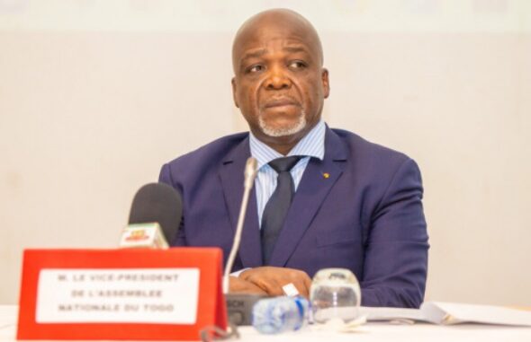 Yawovi Pacôme Adjourouvi