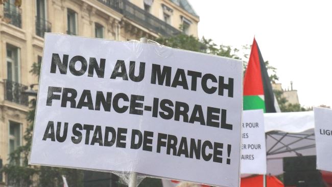 Manif...