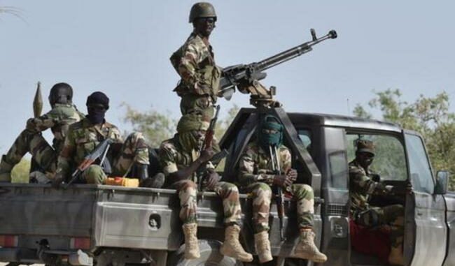 Des soldats
