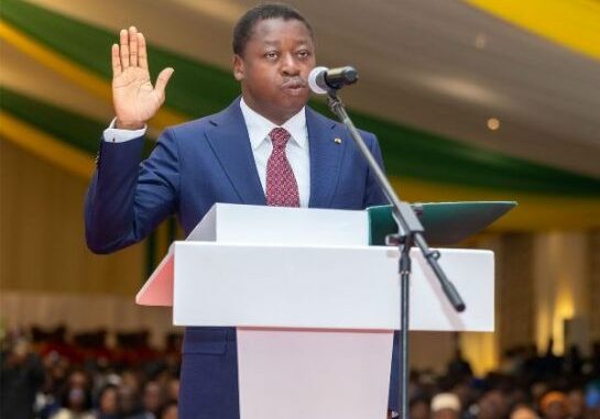 Faure Gnassingbé, prêtant serment..