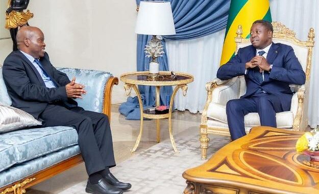 Le président du Conseil Faure Gnassingbé et M.Moses Vilakazi en tête-à-tête...