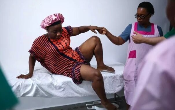 Une Ivoirienne de 45 ans qui a subi une excision quand elle était enfant