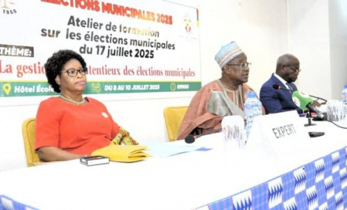 La table d'honneur, à l'ouverture de la rencontre