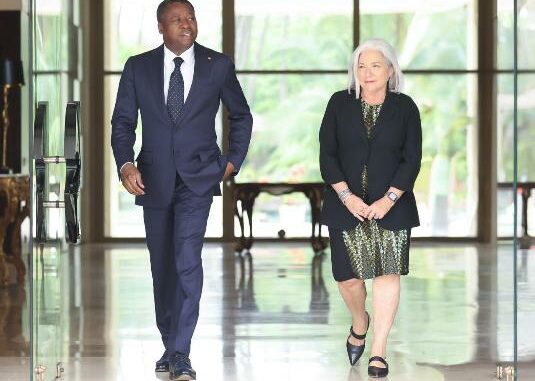 Le président du Conseil Faure Gnassingbé et Mme Barrie Freeman...
