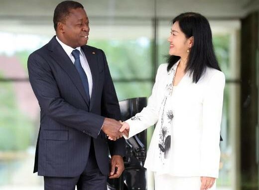Le président du Conseil Faure Gnassingbé et Mme Wang Min..